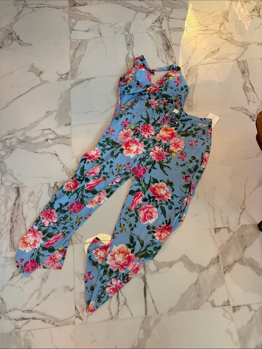Gibson Latimer Sky Blue Floral V-Neck bathing suit and pants set